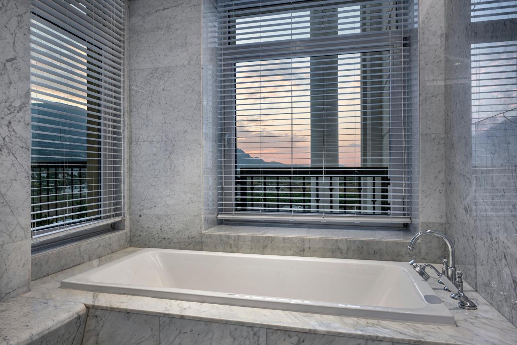 Merit Royal Diamond Hotel & Spa Karavas  Extérieur photo